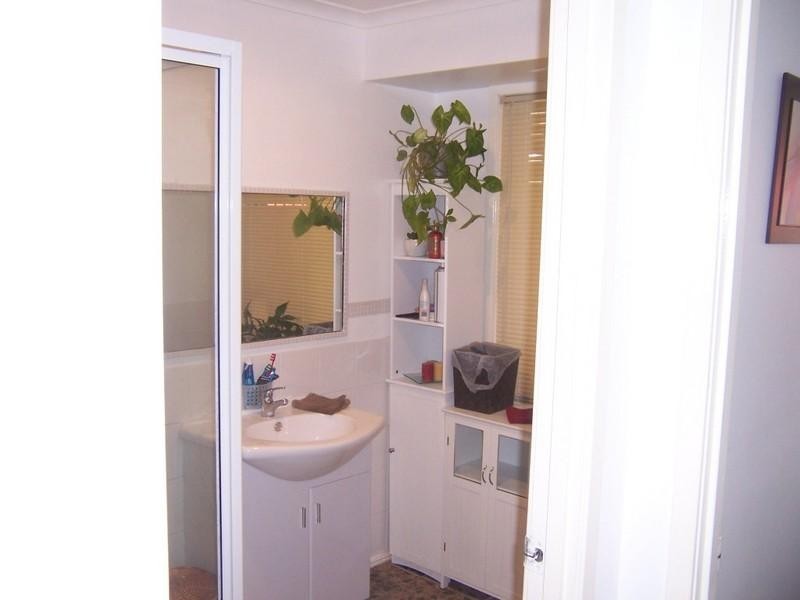 98 Barossa Street, Kingston QLD 4114