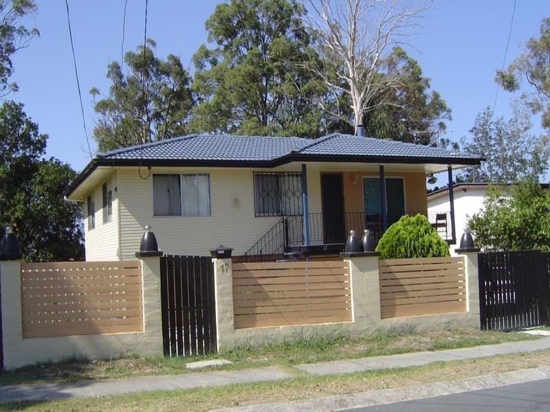 17 Edith Street, Kingston QLD 4114