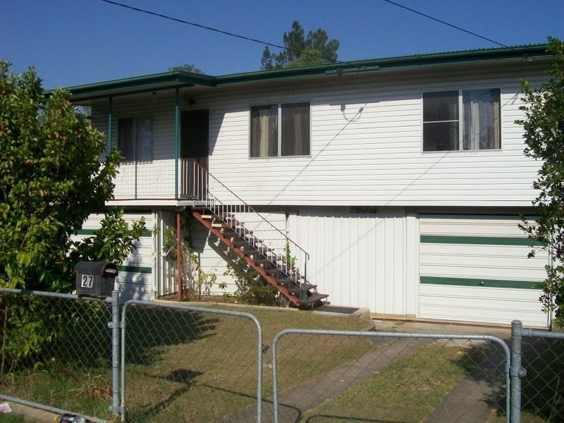 27 Douglas Street, Woodridge QLD 4114