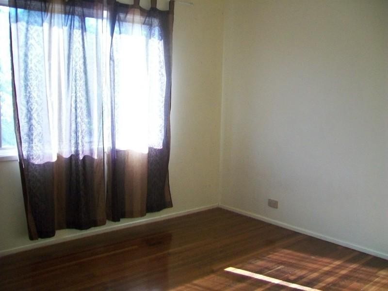 27 Douglas Street, Woodridge QLD 4114