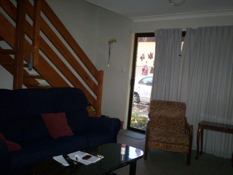 8/13 Blackwood Road, Logan Central QLD 4114