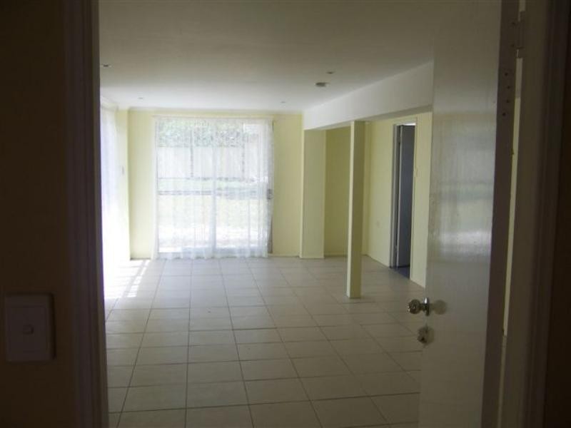 1 Sandalwood Street, Crestmead QLD 4132