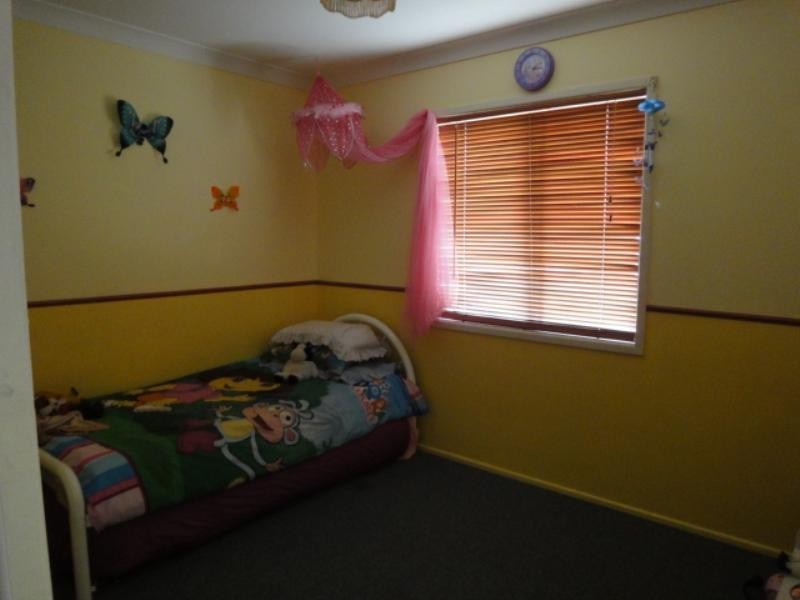 9 Blackton Street, Logan Central QLD 4114