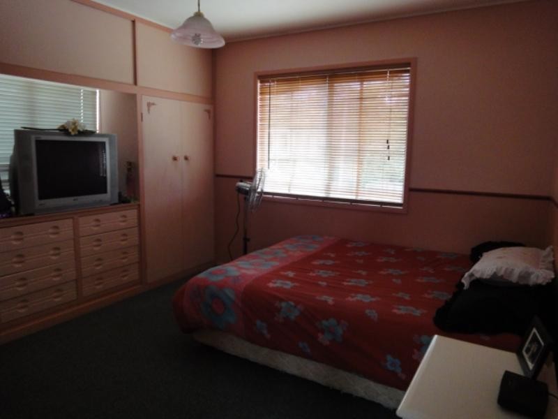 9 Blackton Street, Logan Central QLD 4114