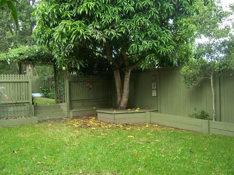 10 Willow Street, Woodridge QLD 4114