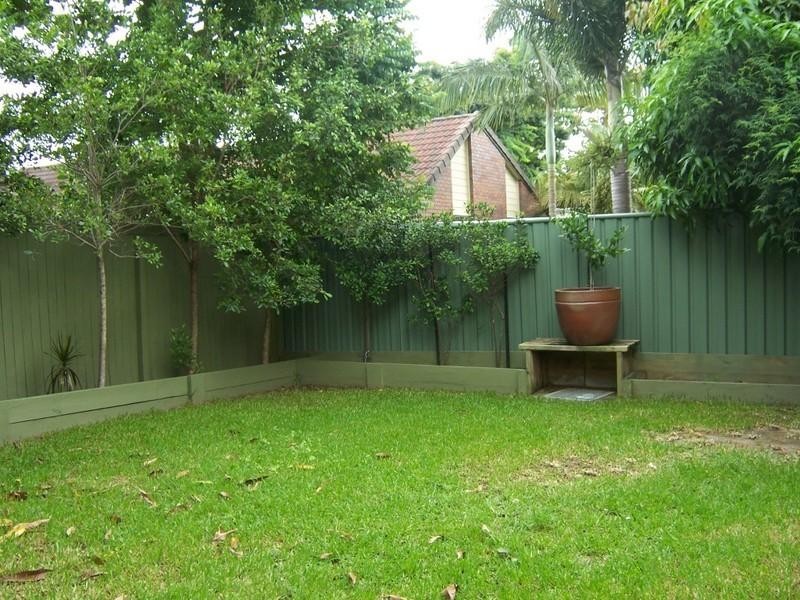 10 Willow Street, Woodridge QLD 4114