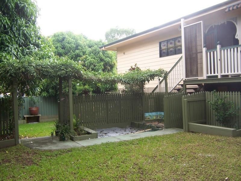 10 Willow Street, Woodridge QLD 4114