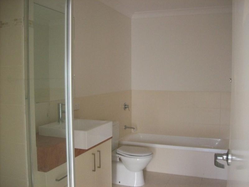 6/26-28 Laughlin Street, Kingston QLD 4114