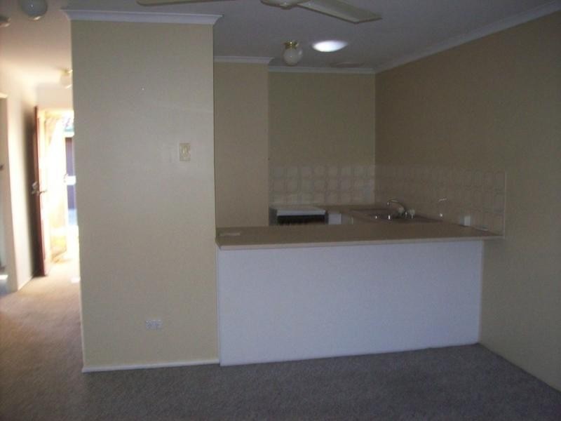 6/33 Clare Road, Kingston QLD 4114