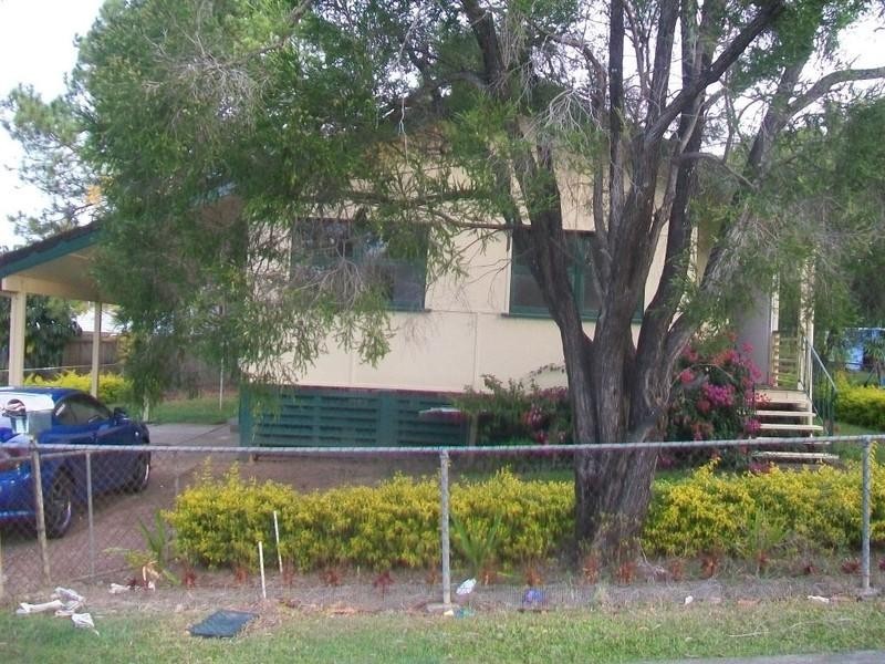 4 Arthur Street, Woodridge QLD 4114