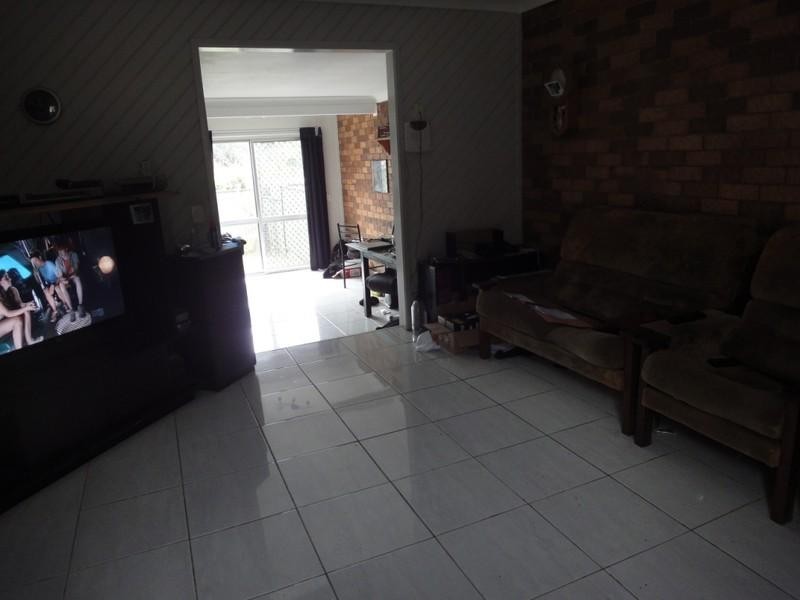 2/18 Defiance Road, Logan Central QLD 4114