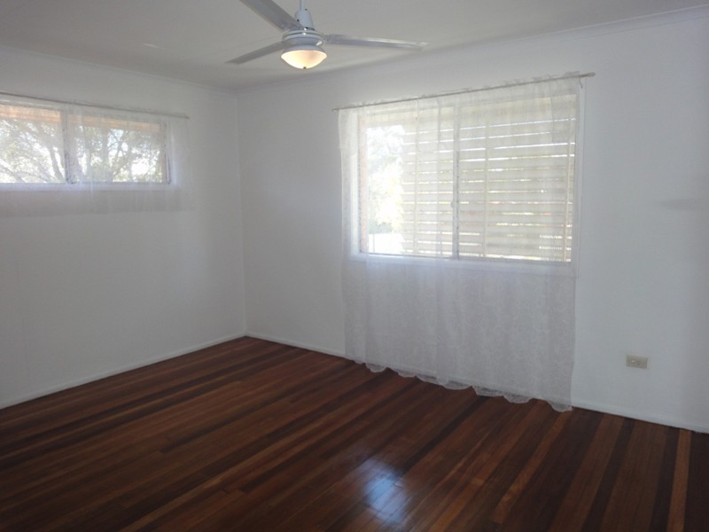 16 Dorothy Street, Woodridge QLD 4114