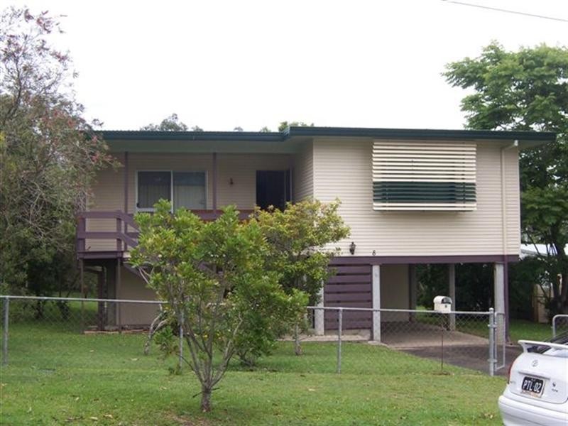 8 Greenwood Street, Kingston QLD 4114