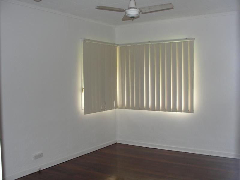1 Edward Street, Woodridge QLD 4114