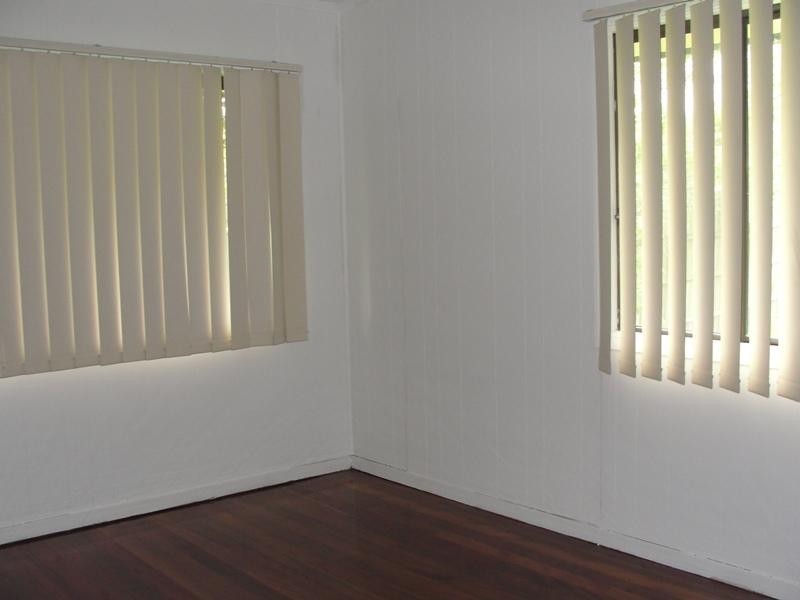 1 Edward Street, Woodridge QLD 4114
