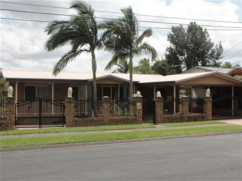4 Mikaga, Woodridge QLD 4114