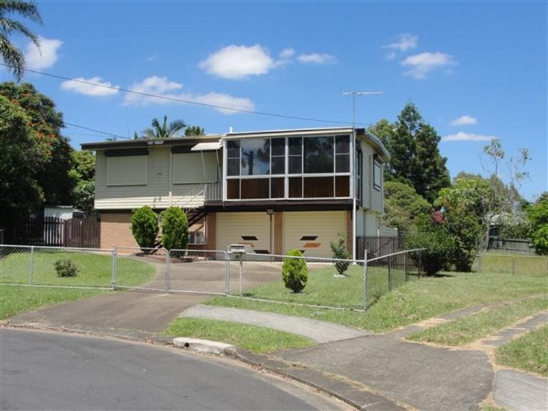 15 Oscar Street, Kingston QLD 4114