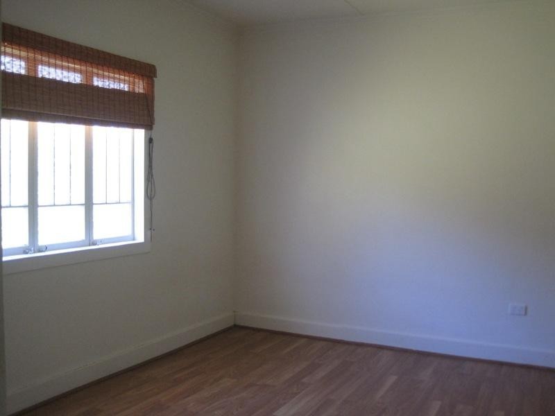 43 Laughlin Street, Kingston QLD 4114