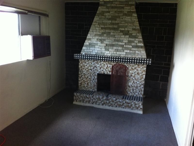 27 Wembley Road, Logan Central QLD 4114