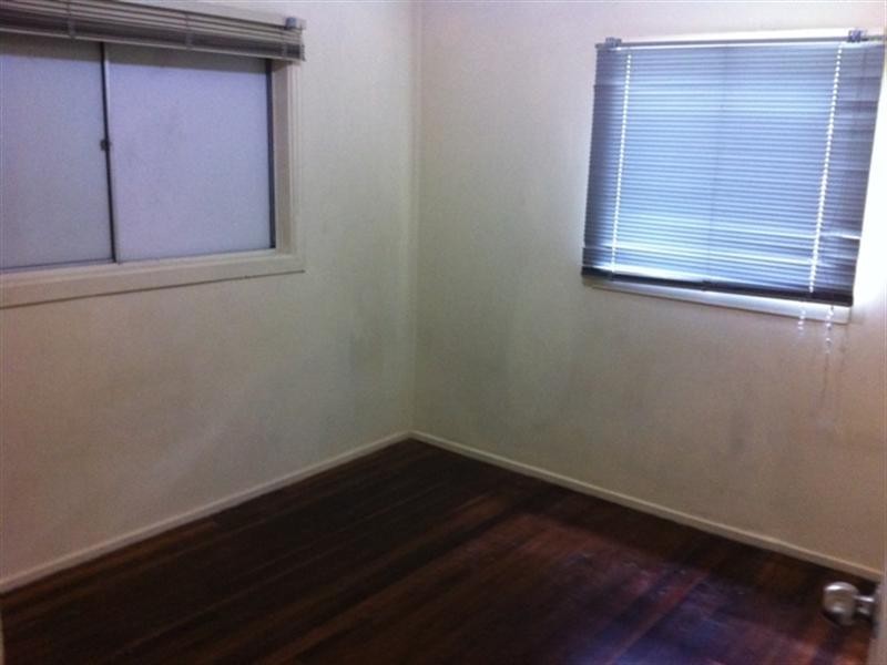 27 Wembley Road, Logan Central QLD 4114