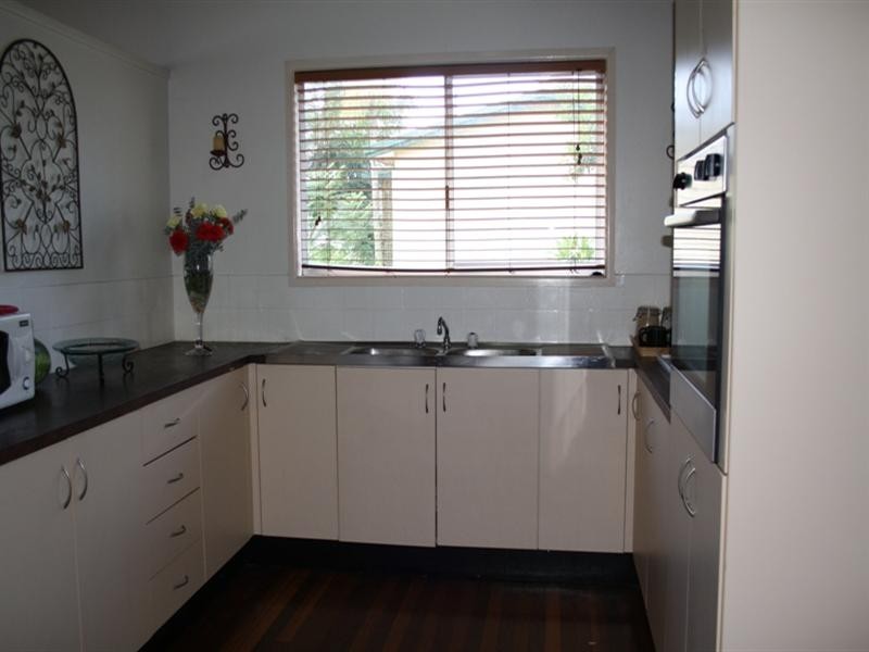 21 Queens Road, Kingston QLD 4114