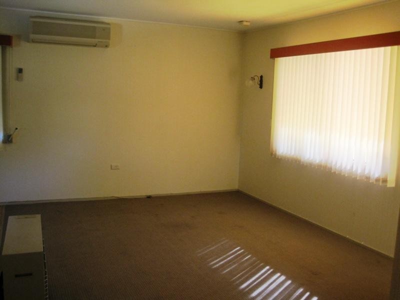15 Oscar Street, Kingston QLD 4114