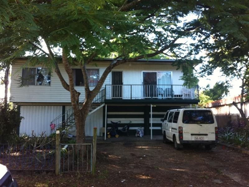 11 Mawson Street, Woodridge QLD 4114