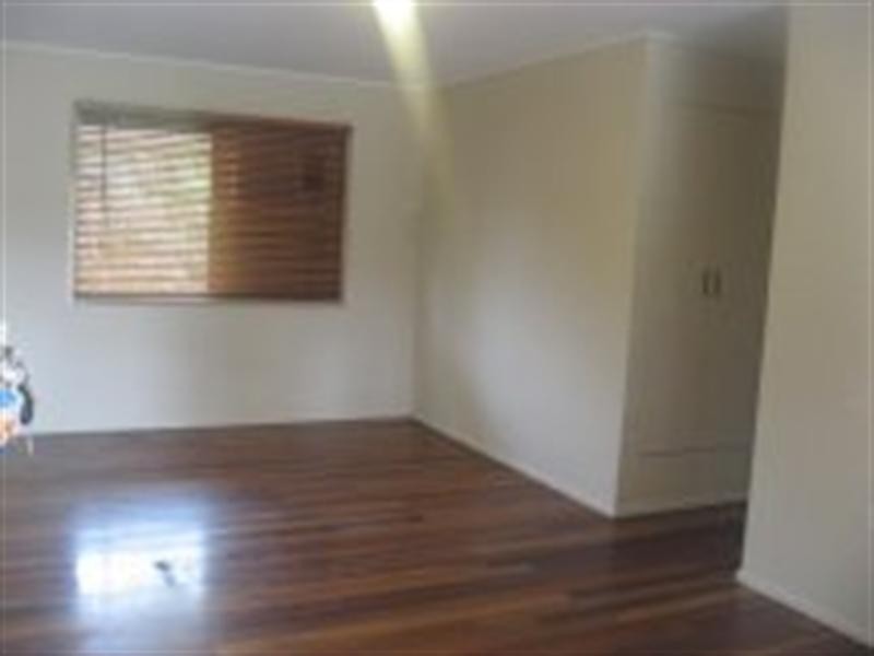 117 Jacaranda Avenue, Kingston QLD 4114