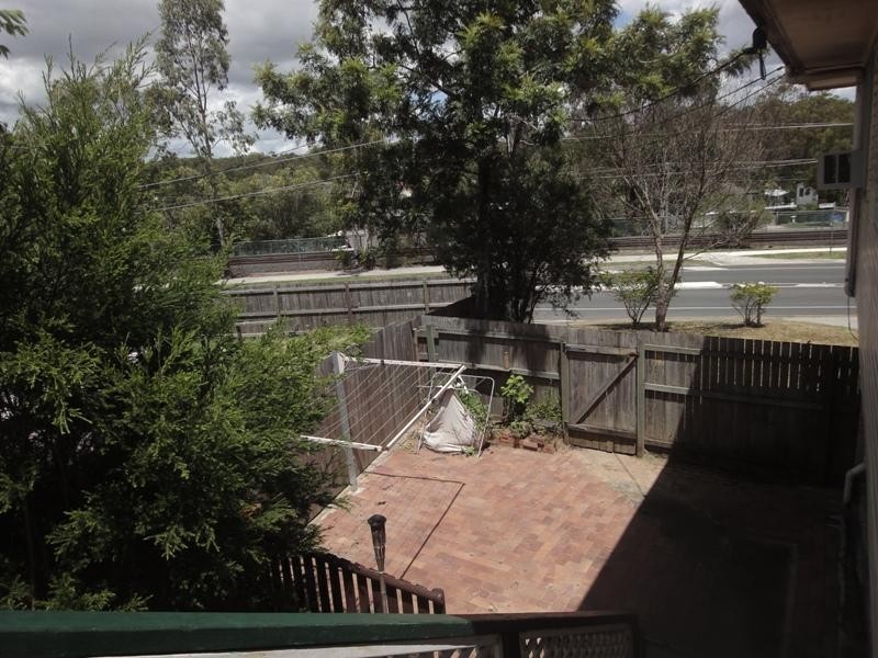 217 Station Road, Woodridge QLD 4114