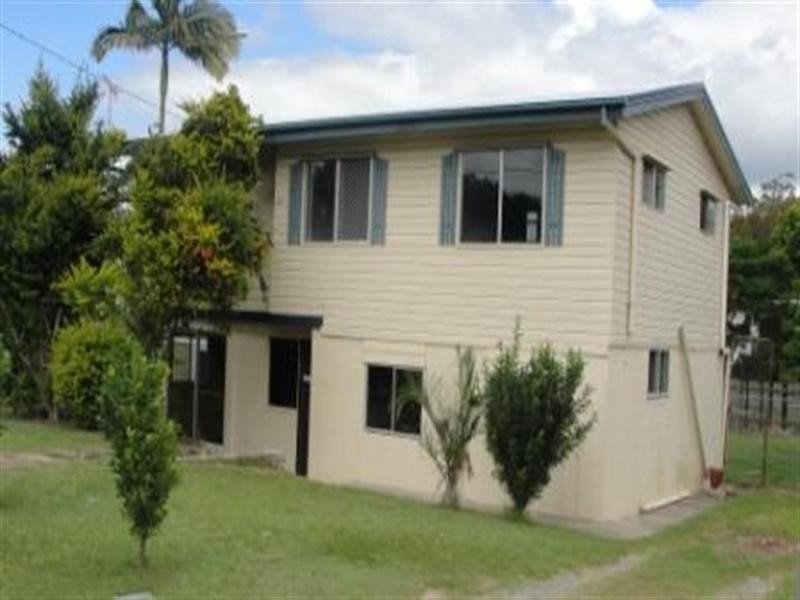 16 Camelia Avenue, Kingston QLD 4114