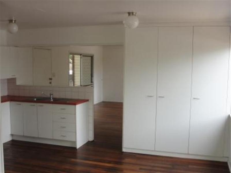 11 Mawson Street, Woodridge QLD 4114