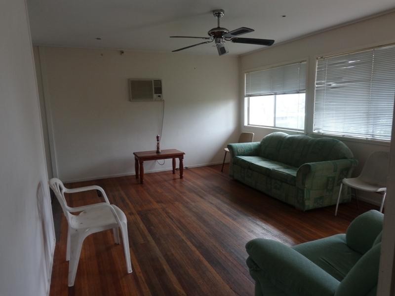 1 Bedford Street, Woodridge QLD 4114