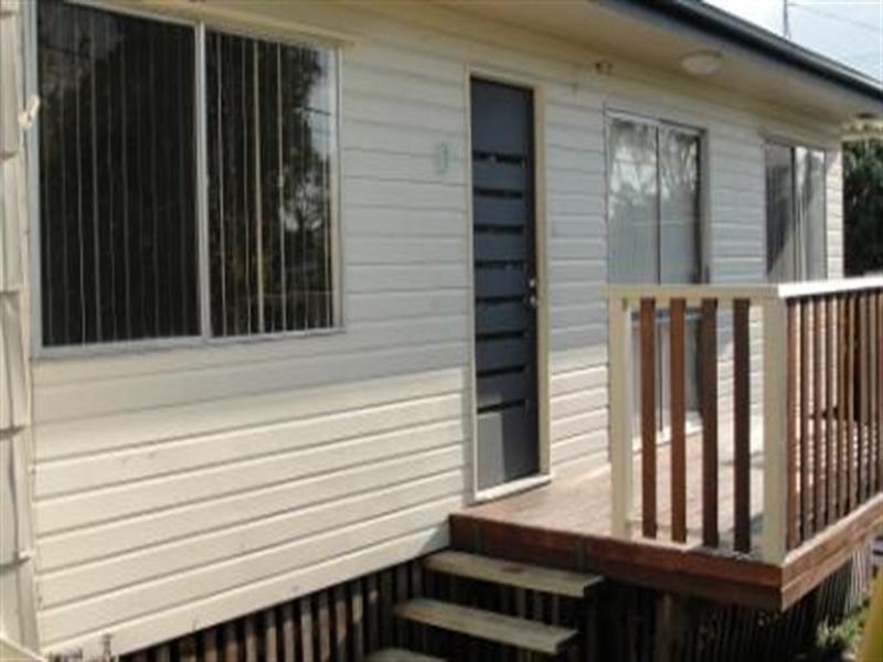1 Sithney Street, Kingston QLD 4114