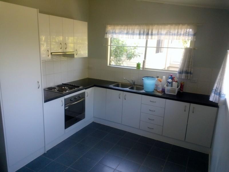 33 Myra Street, Kingston QLD 4114