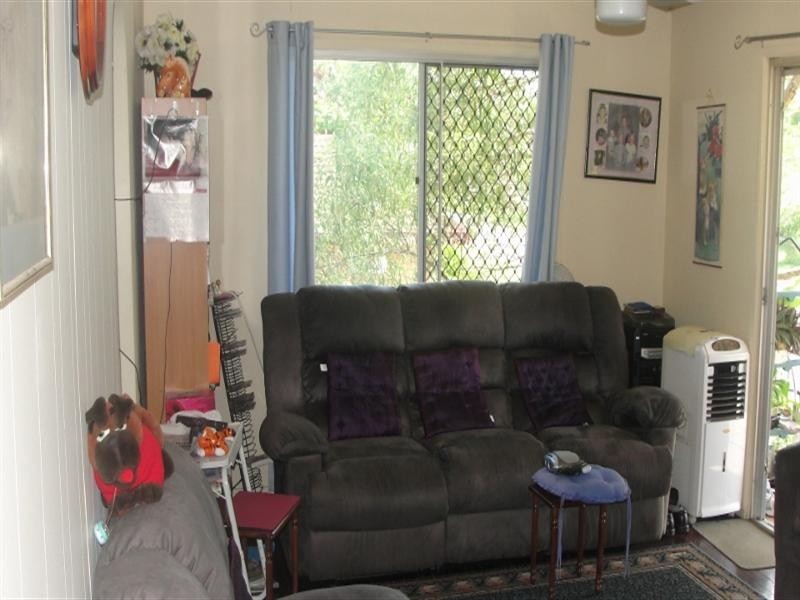 9 Rhoda Street, Loganlea QLD 4131