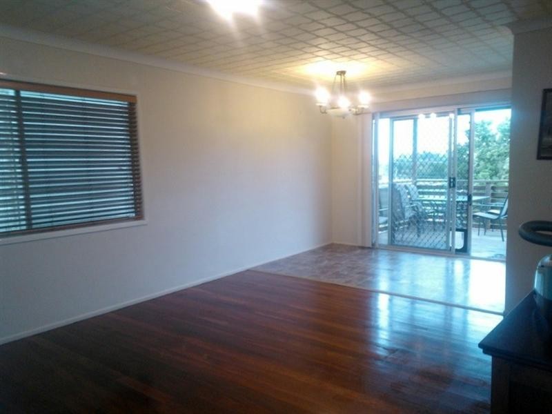 19 Carcoola Street, Kingston QLD 4114