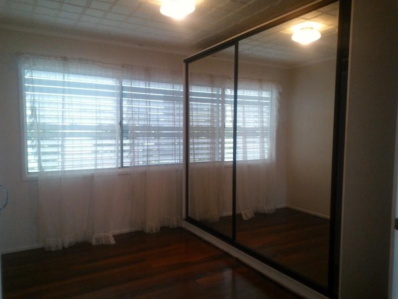 19 Carcoola Street, Kingston QLD 4114