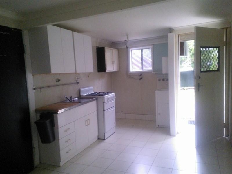 19 Carcoola Street, Kingston QLD 4114