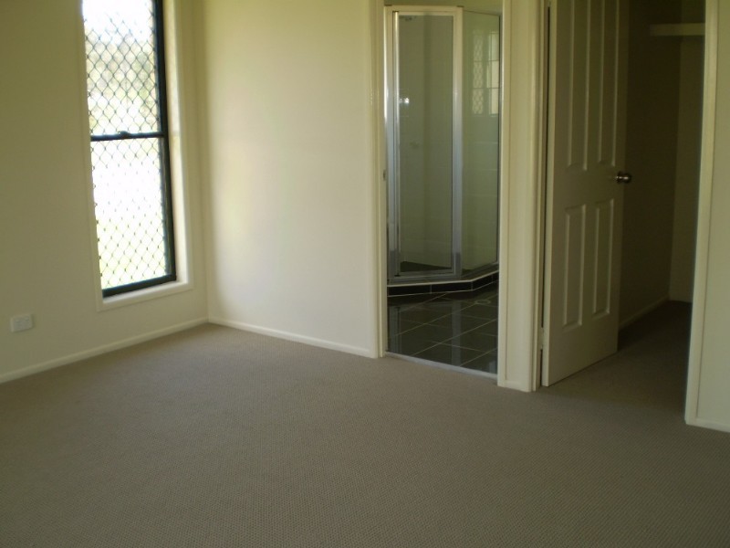 Kensington Grove QLD 4341