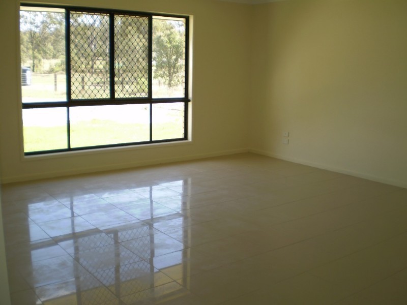 Kensington Grove QLD 4341