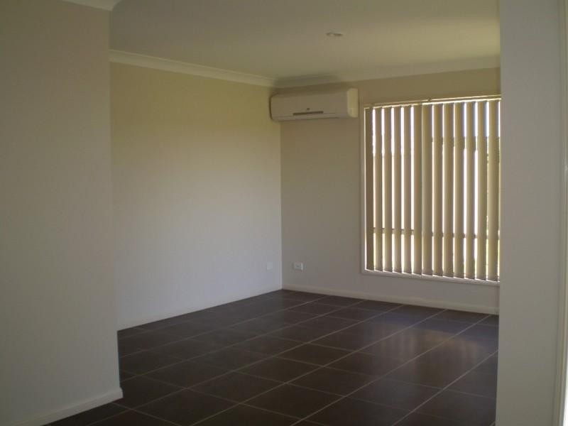 17 Bray Street, Lowood QLD 4311