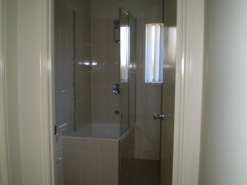 1/7 Honeyeater Drive, Lowood QLD 4311