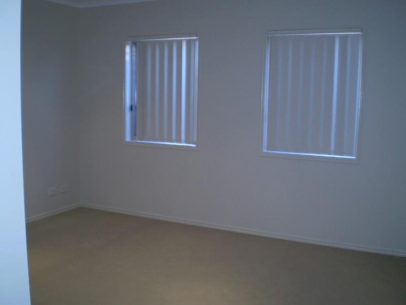 1/7 Honeyeater Drive, Lowood QLD 4311