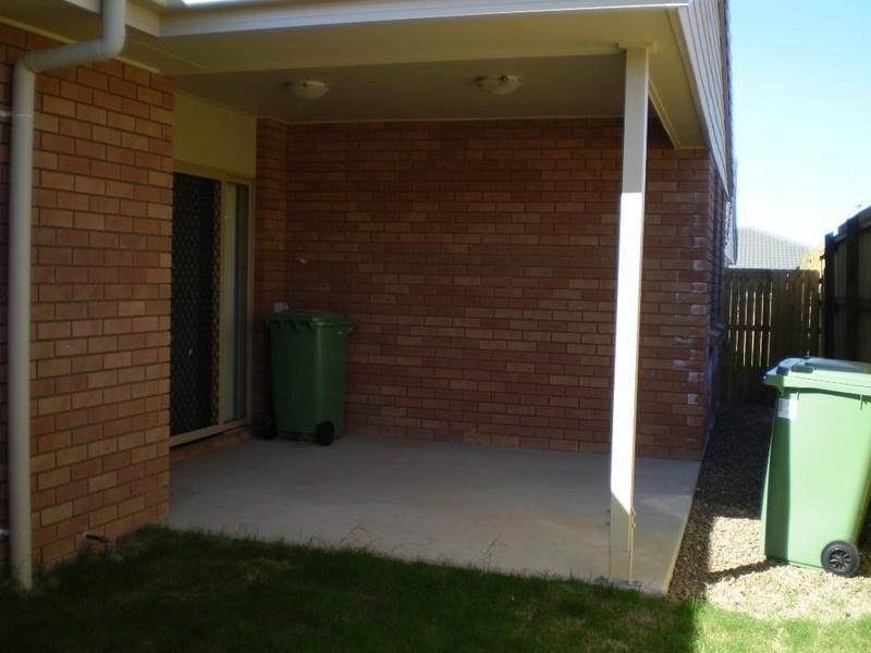 1/7 Honeyeater Drive, Lowood QLD 4311