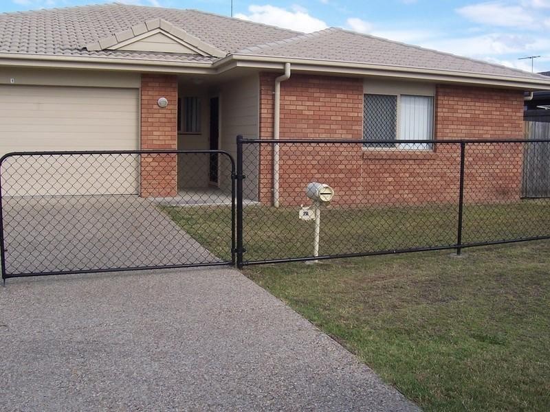 1/7 Honeyeater Drive, Lowood QLD 4311
