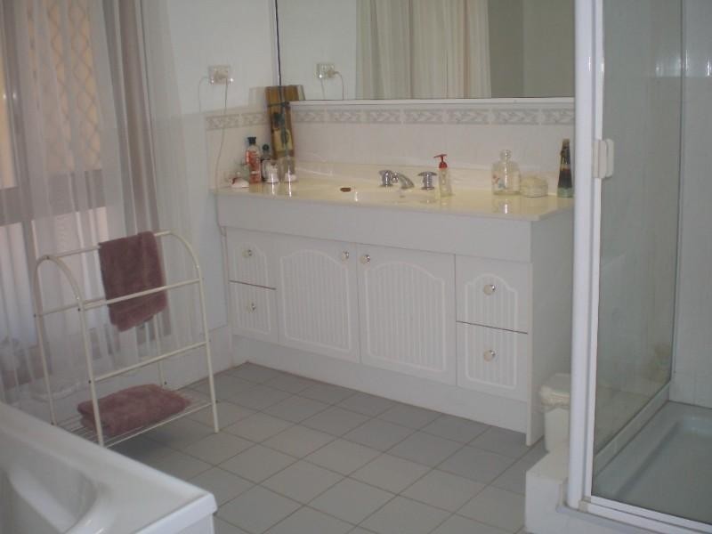 Kensington Grove QLD 4341