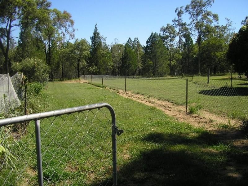 Atkinsons Dam QLD 4311