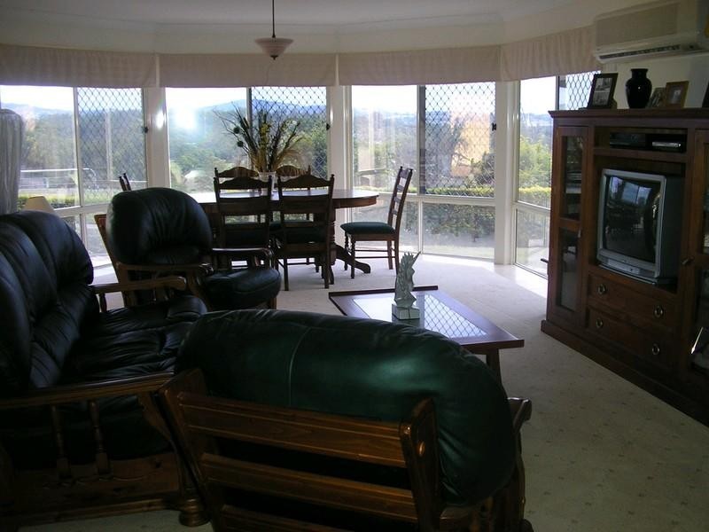 Fairney View QLD 4306