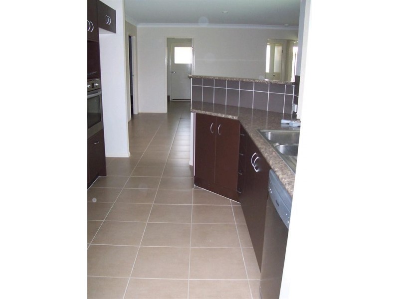 3 Bray Street, Lowood QLD 4311