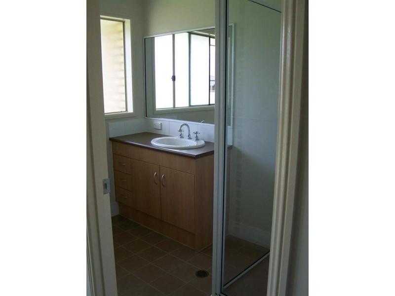 3 Bray Street, Lowood QLD 4311